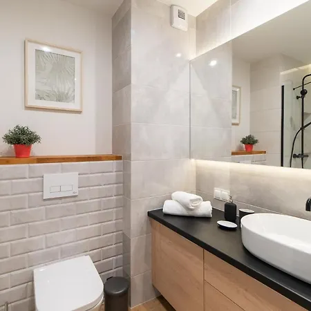 Bellmi - Parking Gratis, Plaza 5min, Komfort I Relaks 코워브제크